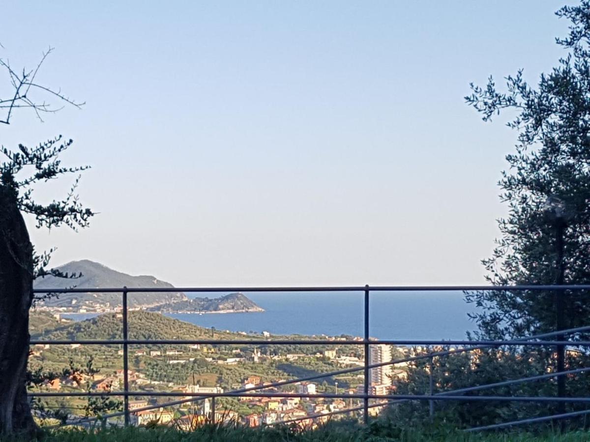 Villa Degli Ulivi キアーヴァリ エクステリア 写真